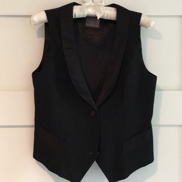 Old Navy Tops - NWOT women’s tuxedo vest
